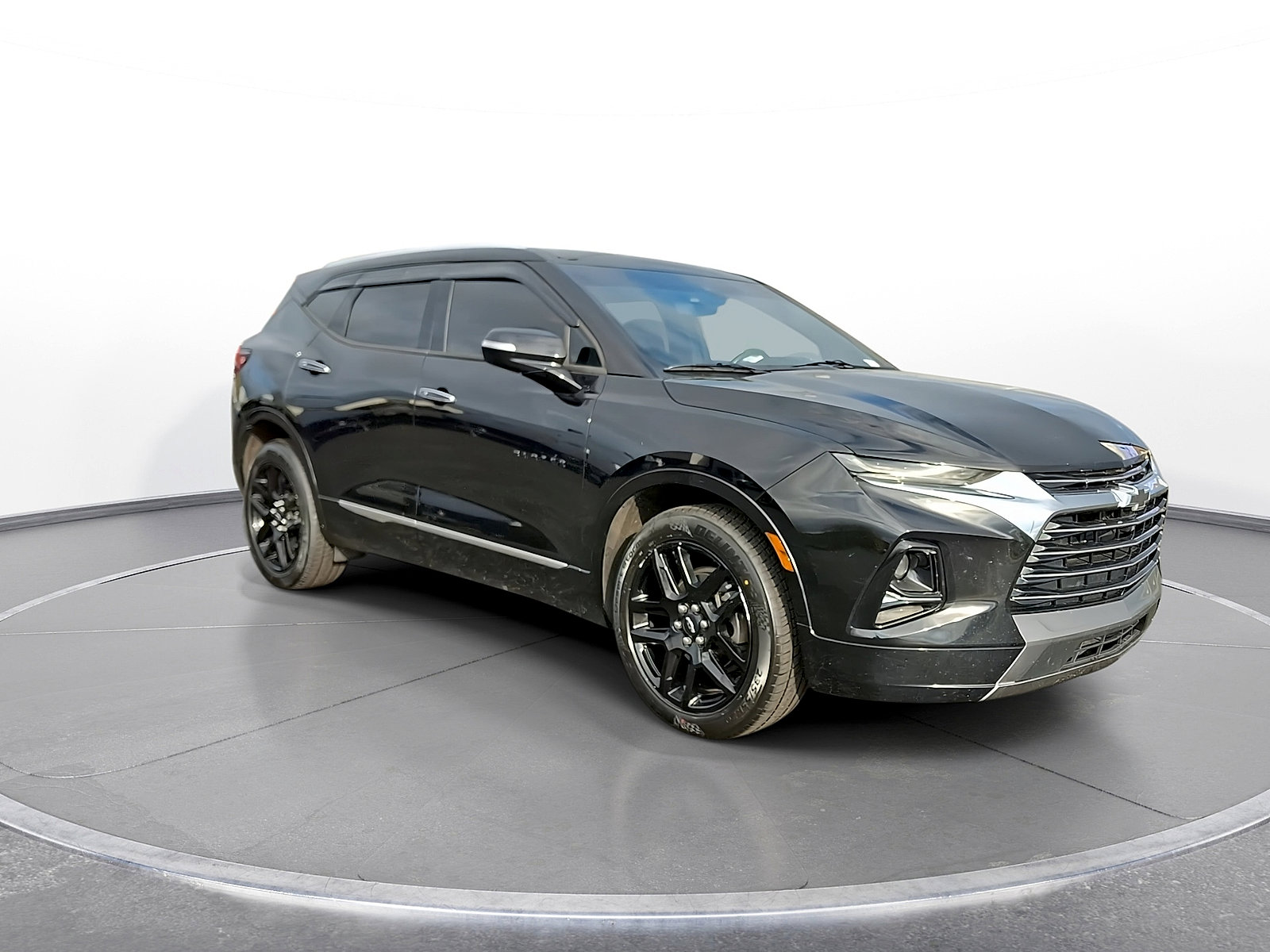 Used 2019 Chevrolet Blazer Premier w/ Driver Confidence II Package FWD image 2