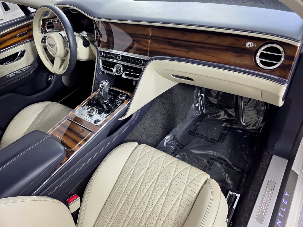 Used 2021 Bentley Flying Spur W12 AWD/4WD image 37