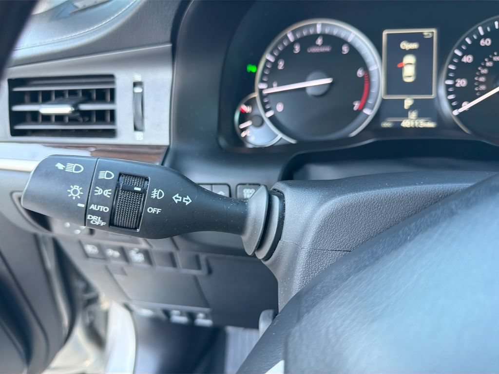 Used 2017 Lexus ES 350 w/ Luxury Package FWD image 28
