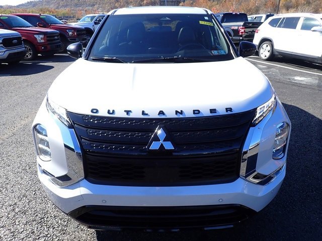 Used 2022 Mitsubishi Outlander SEL Black Edition image 11