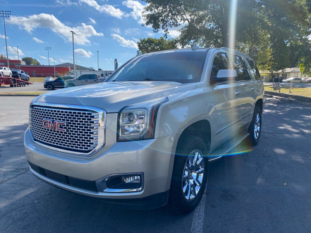 Used 2016 GMC Yukon Denali w/ Open Road Package AWD/4WD image 3