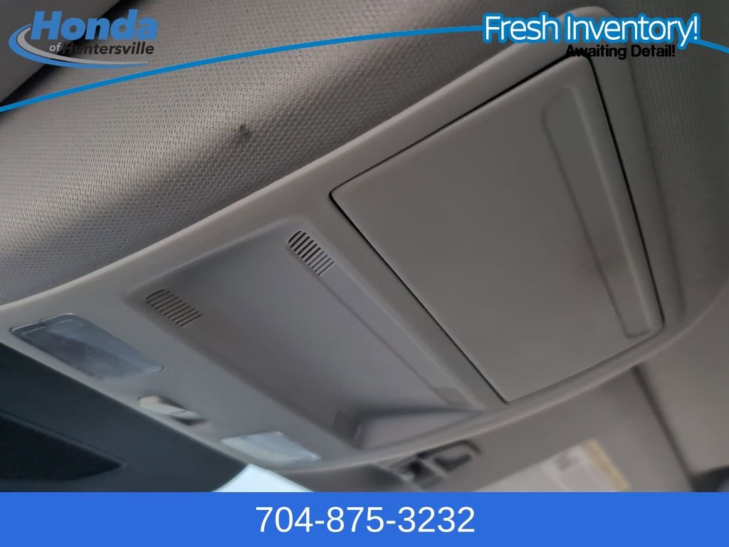 Used 2021 Ford Escape SE w/ SE Sport Appearance Package image 27