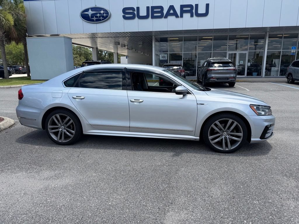 Used 2017 Volkswagen Passat 1.8T R-Line FWD image 2
