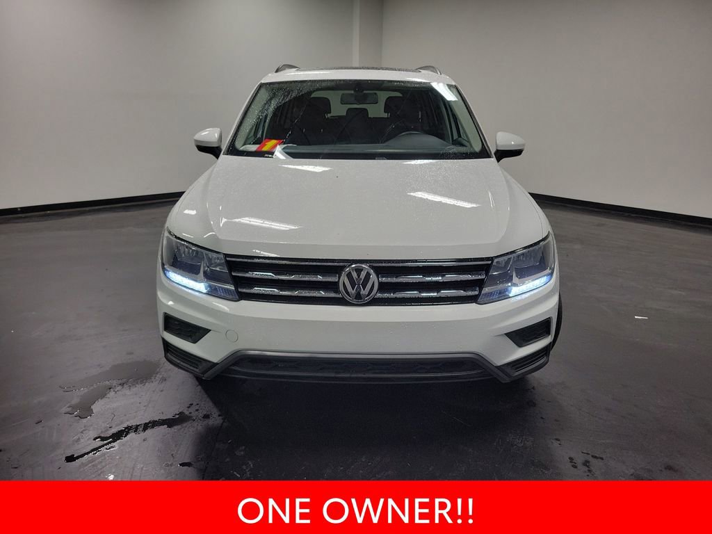 Used 2021 Volkswagen Tiguan SE w/ Panoramic Sunroof Package image 3