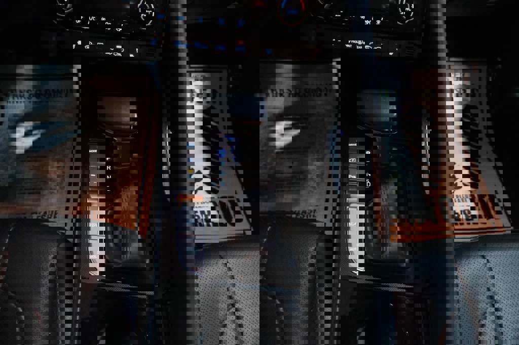 Used 2024 Hyundai Elantra Limited image 28