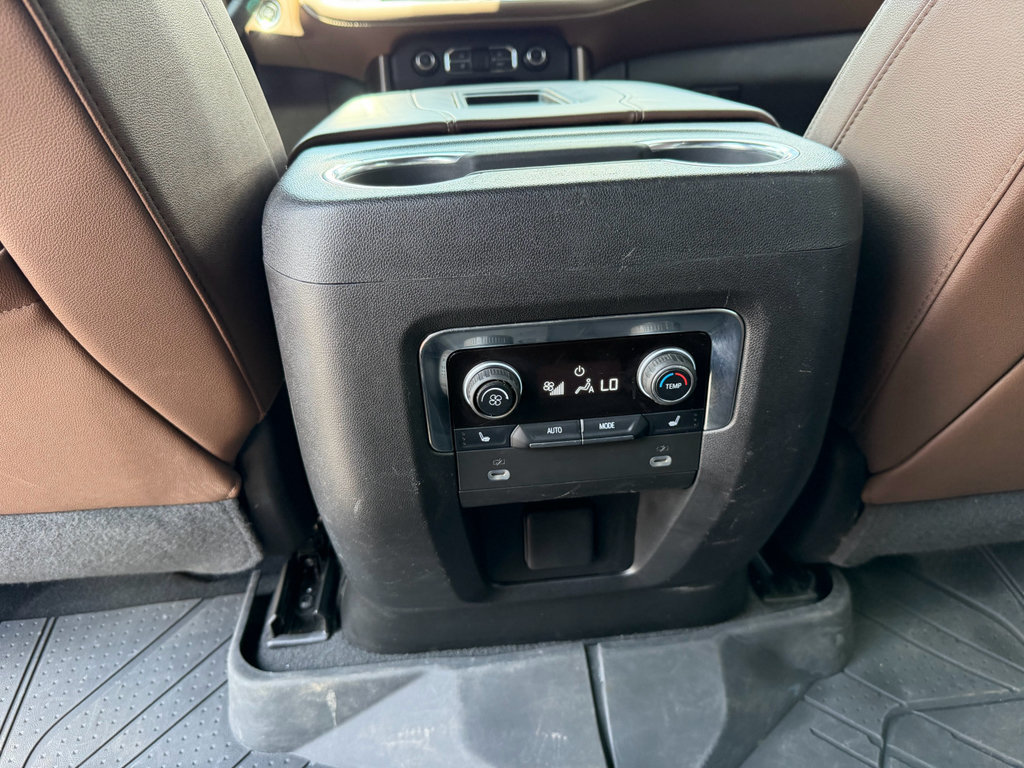 Used 2023 Chevrolet Suburban High Country AWD/4WD image 21