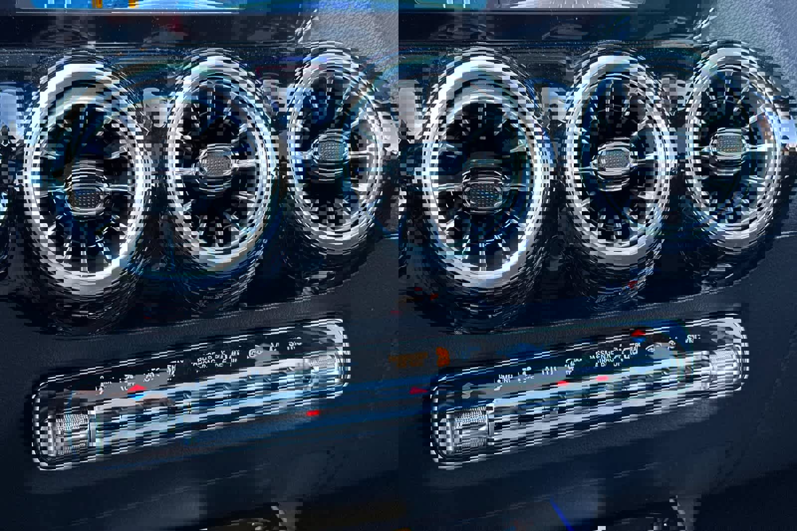 New 2026 Mercedes-Benz GLA 250 4MATIC image 19