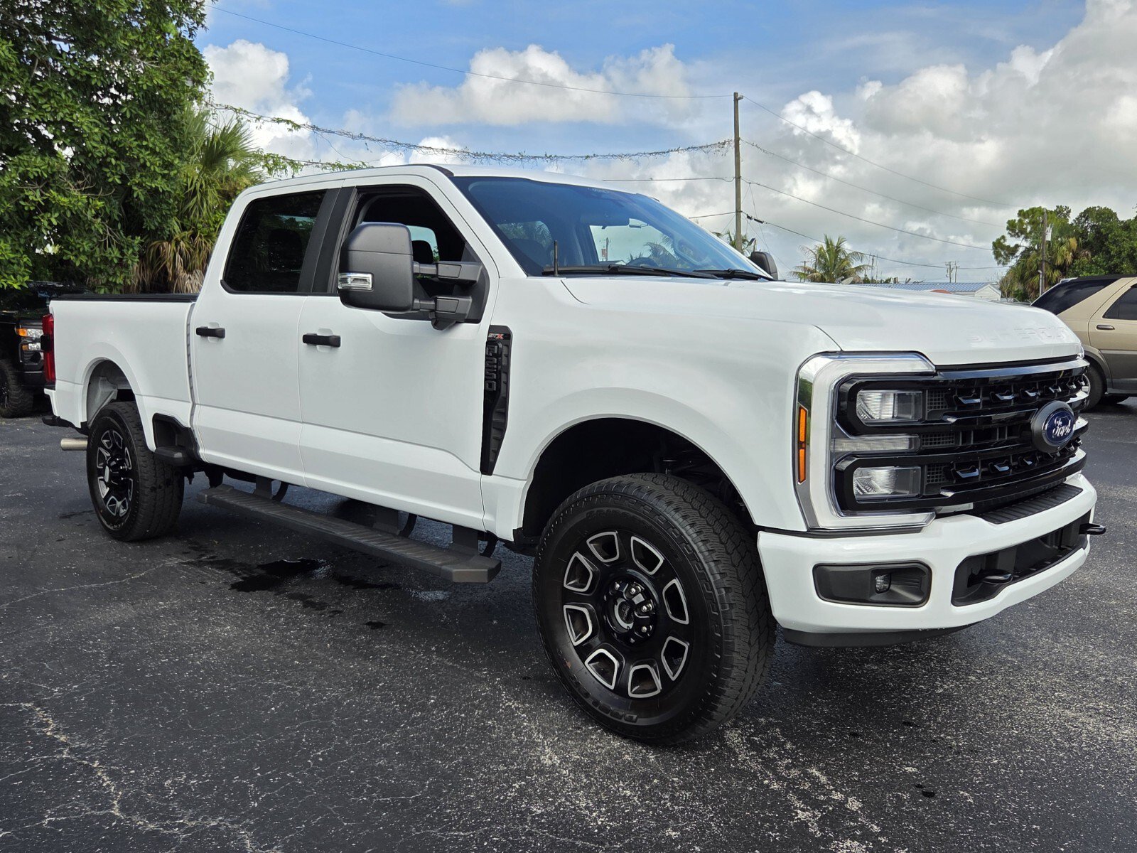 Used 2024 Ford F250 XL w/ STX Appearance Package AWD/4WD image 7