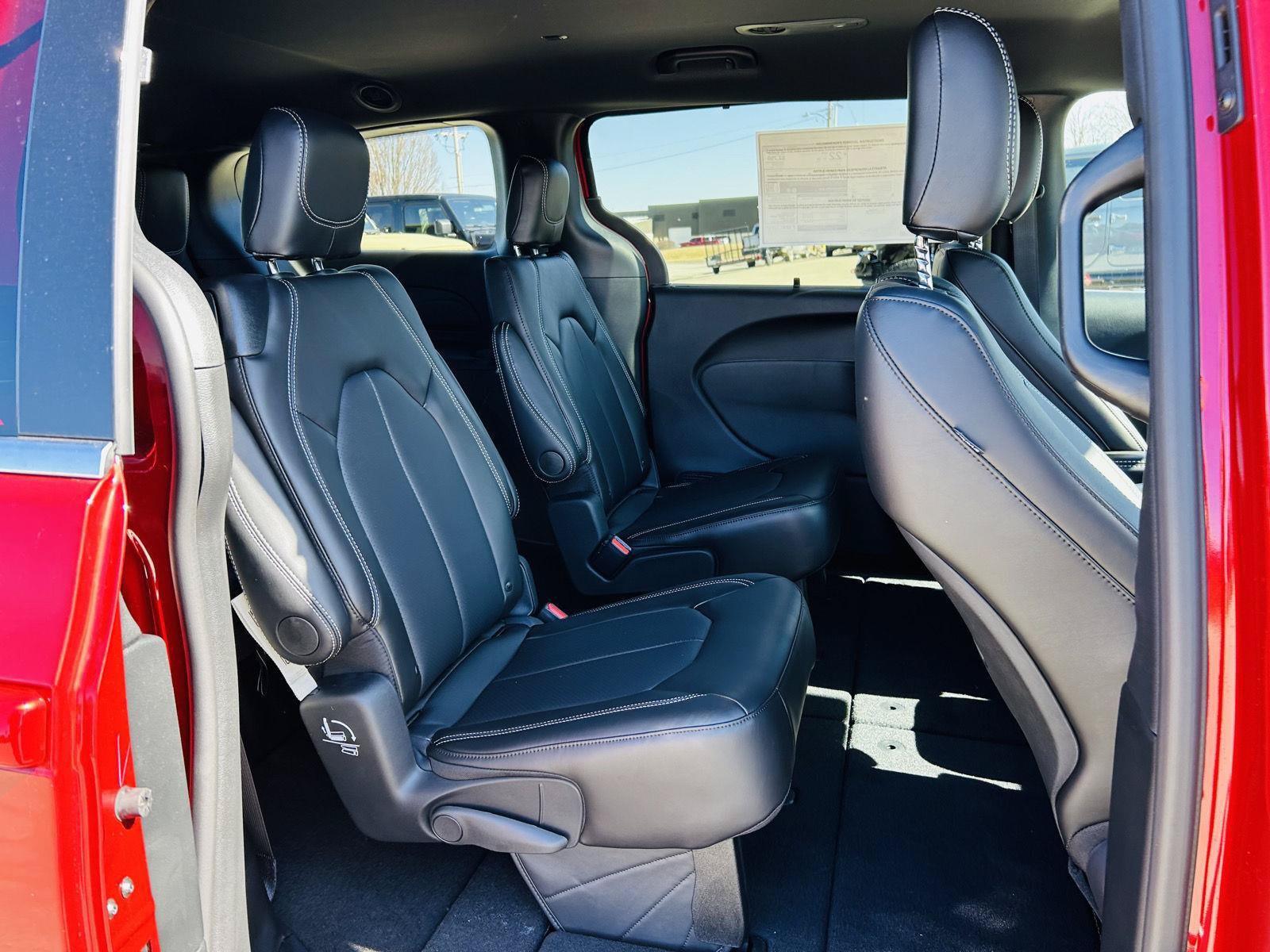 New 2026 Chrysler Voyager LX FWD image 30