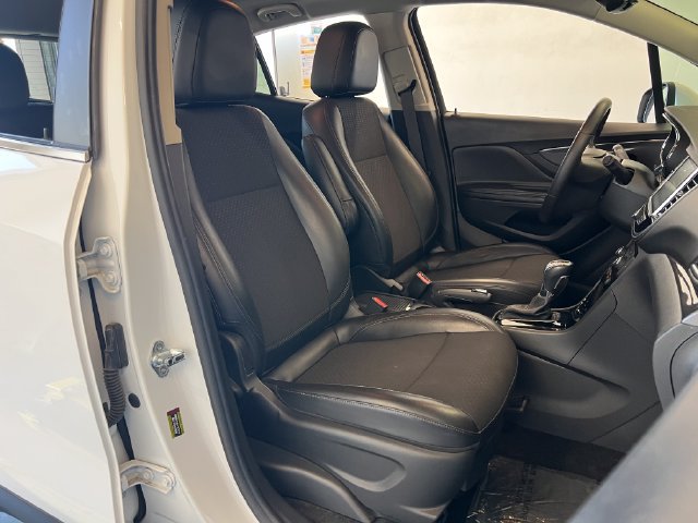 Used 2021 Buick Encore Preferred w/ Safety Package II AWD/4WD image 45