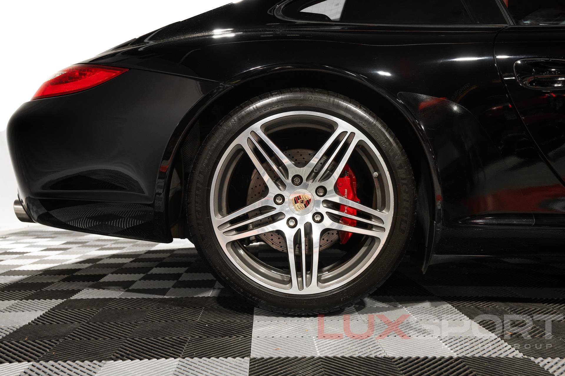 Used 2009 Porsche 911 Carrera S RWD image 9