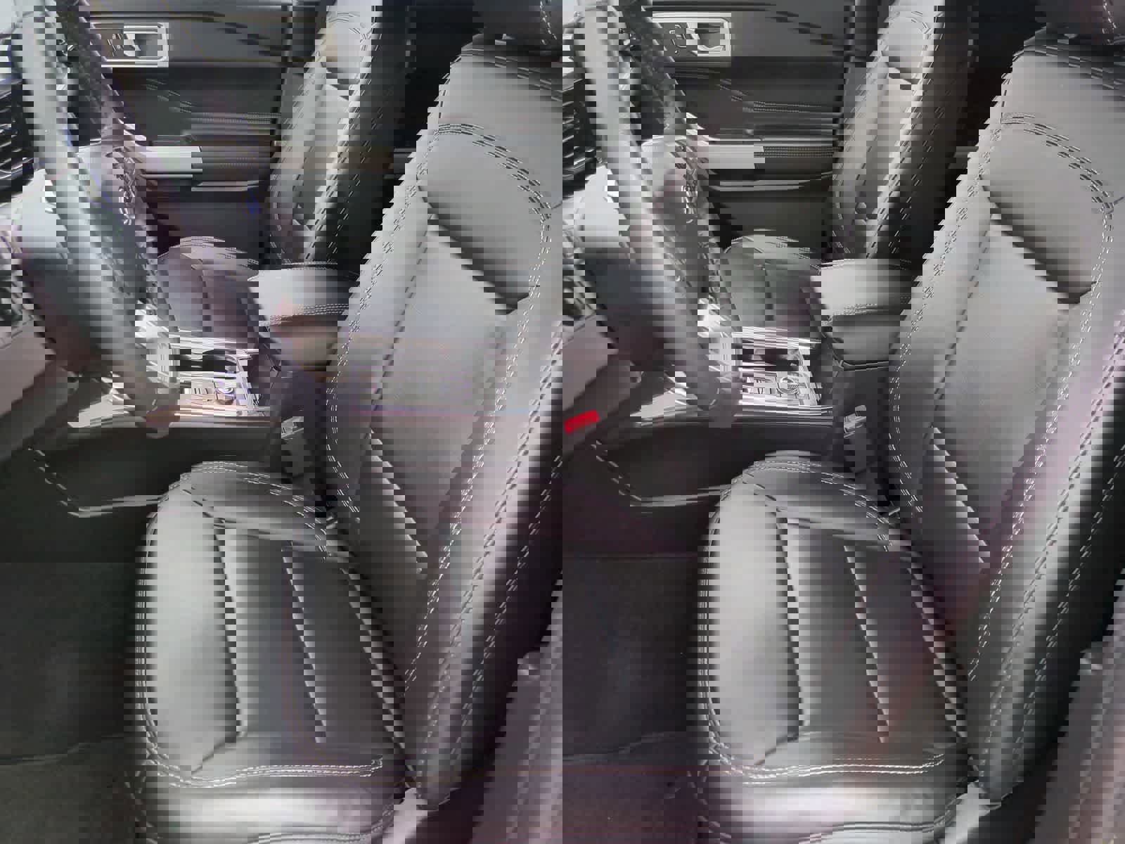 Used 2024 Ford Explorer XLT w/ Equipment Group 202A AWD/4WD image 16