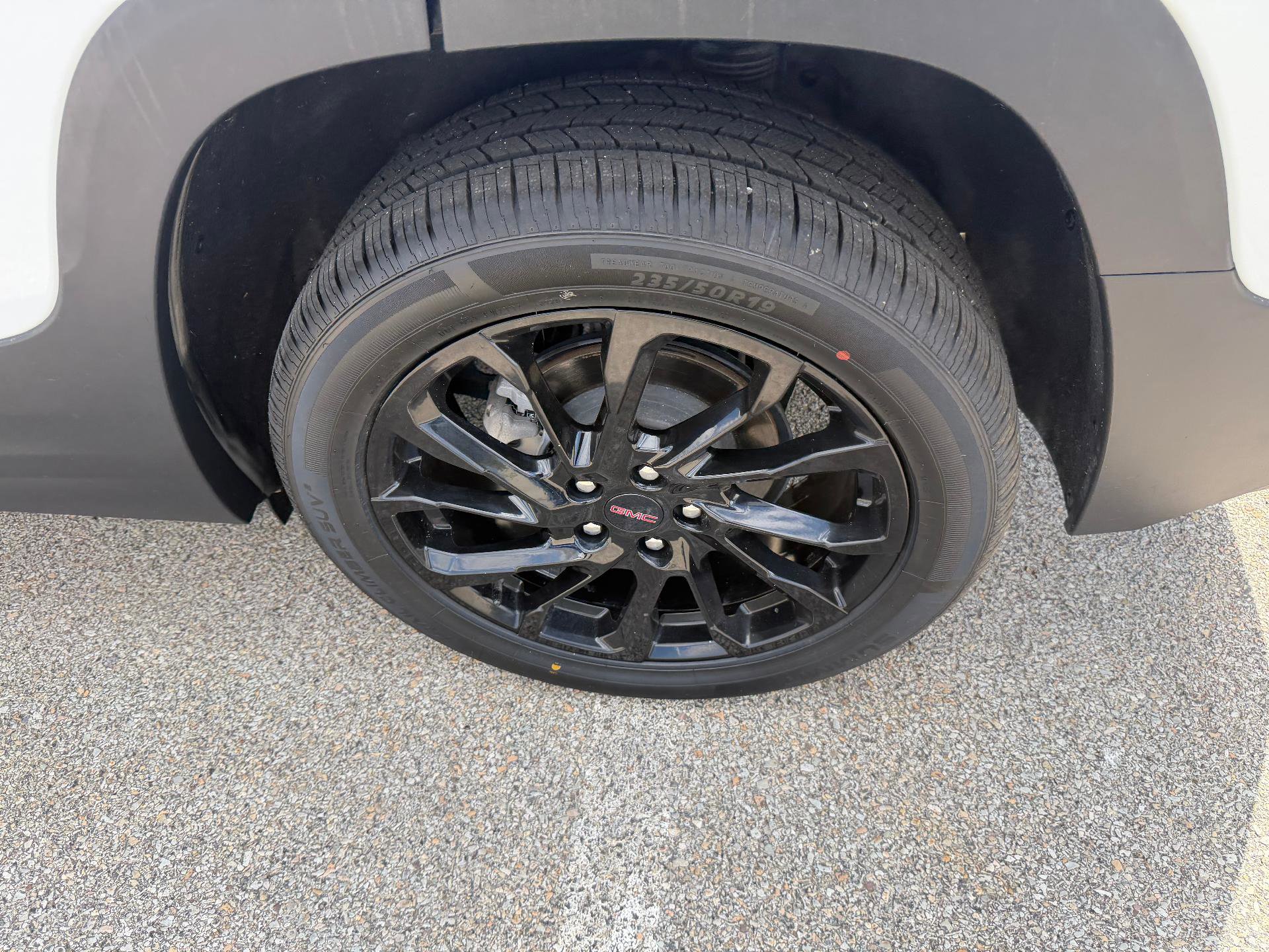 Used 2023 GMC Terrain SLE w/ Driver Convenience Package image 14