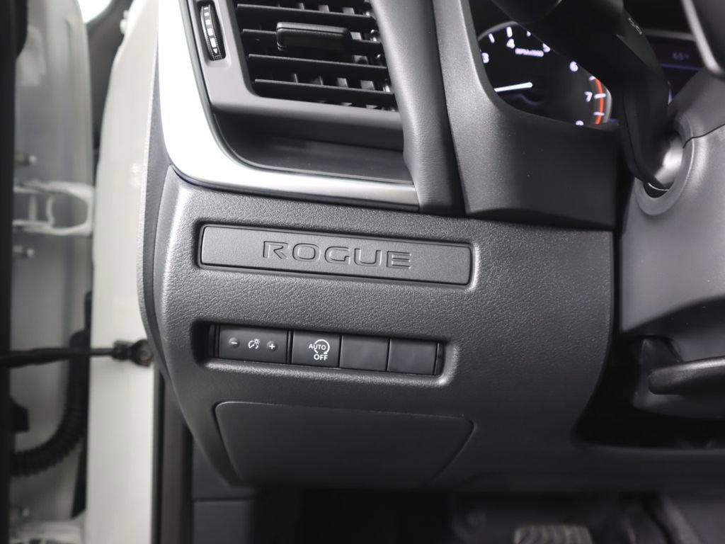 New 2026 Nissan Rogue S image 14