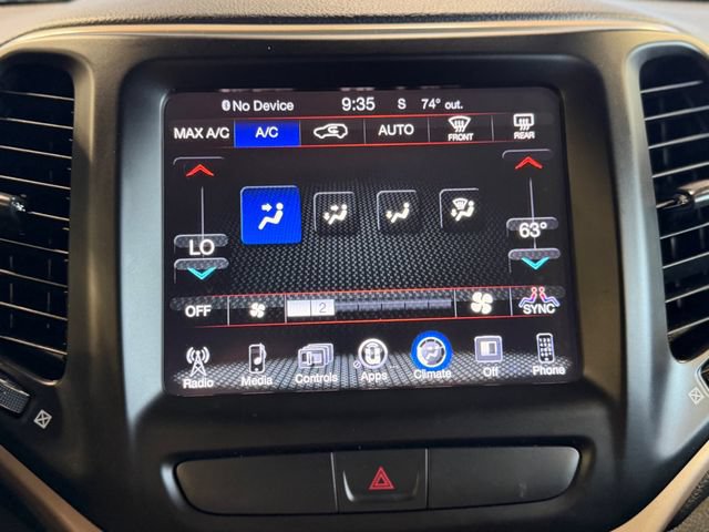 Used 2015 Jeep Cherokee Latitude w/ Comfort/Convenience Group AWD/4WD image 28