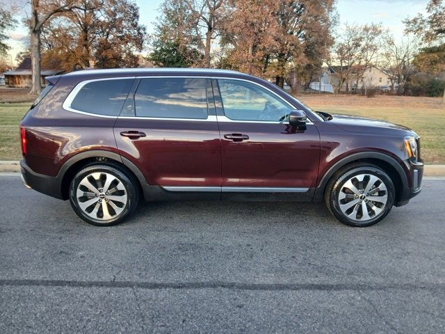 Used 2022 Kia Telluride EX w/ EX Premium Package image 10