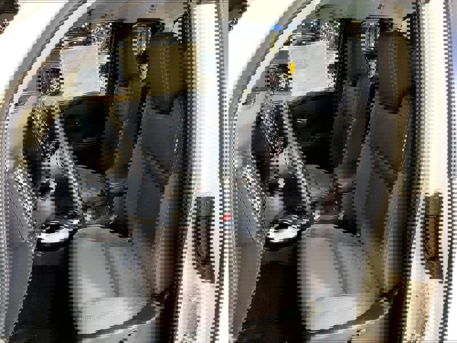 Used 2025 Nissan Frontier SV image 10