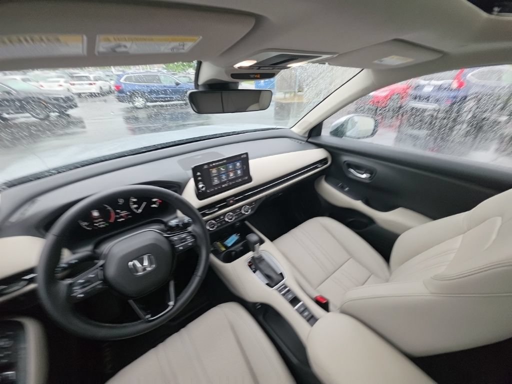 Used 2025 Honda HR-V EX-L image 27