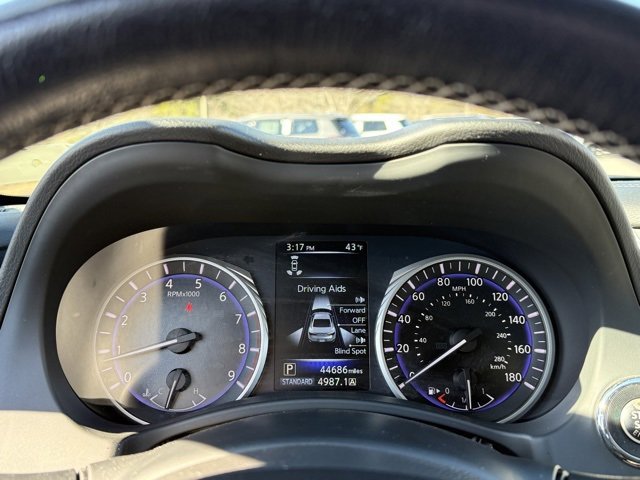 Used 2017 INFINITI Q60 Red Sport 400 image 18