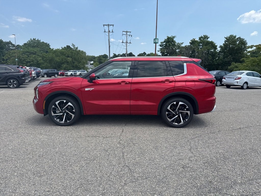 New 2025 Mitsubishi Outlander SEL image 13