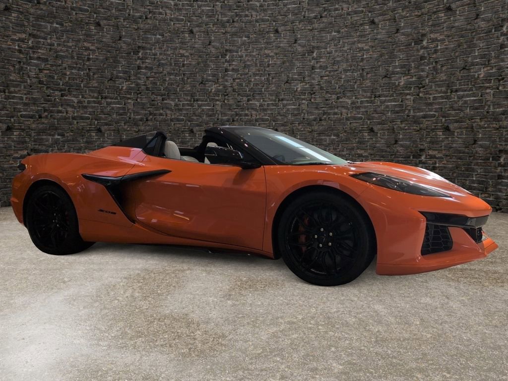 Used 2023 Chevrolet Corvette Z06 w/ Battery Protection Package RWD image 2