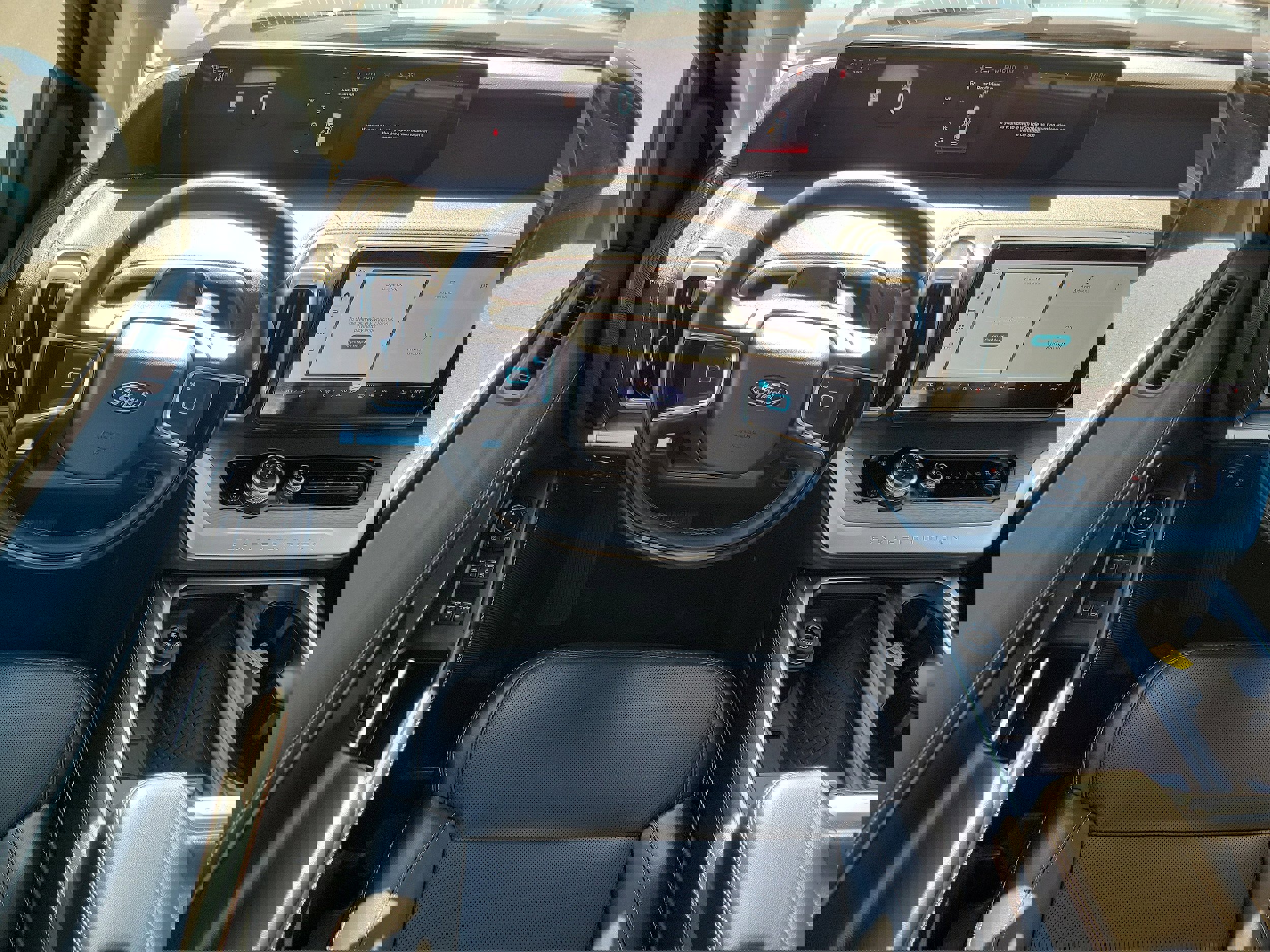 Certified 2025 Ford Expedition Max Platinum image 17