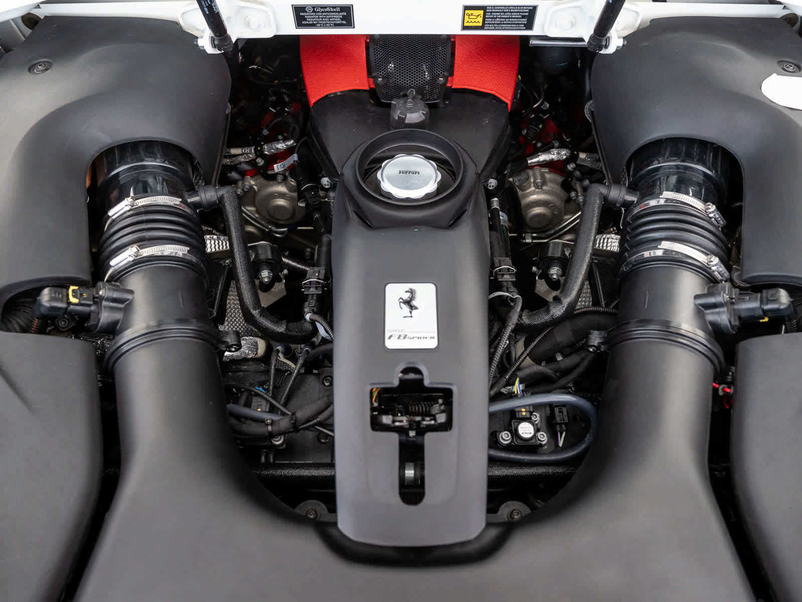 Certified 2022 Ferrari F8 Tributo RWD image 30