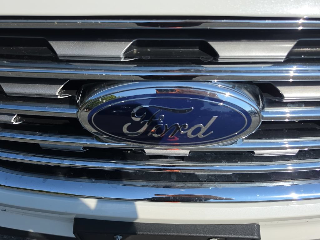 Used 2022 Ford Edge Titanium AWD/4WD image 6