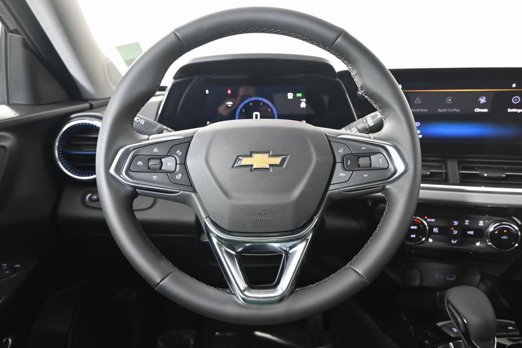 New 2026 Chevrolet Trax LT w/ Driver Confidence Package FWD image 31