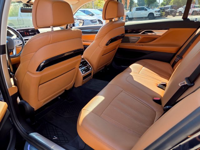 Used 2020 BMW 740i xDrive AWD/4WD image 12