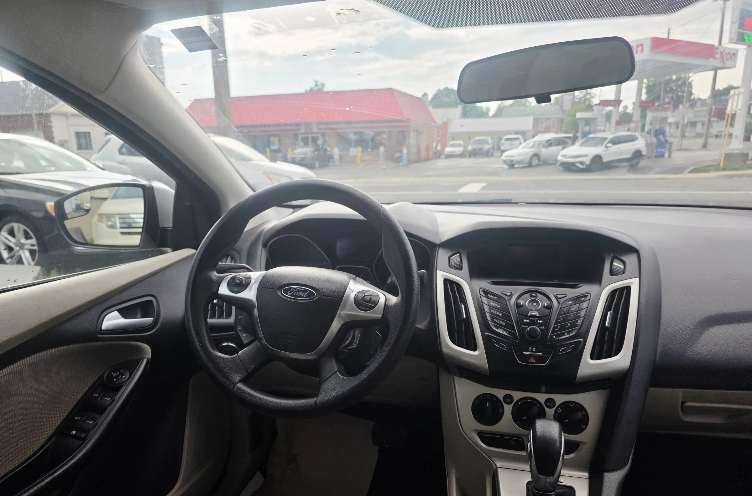 Used 2013 Ford Focus SE FWD image 14