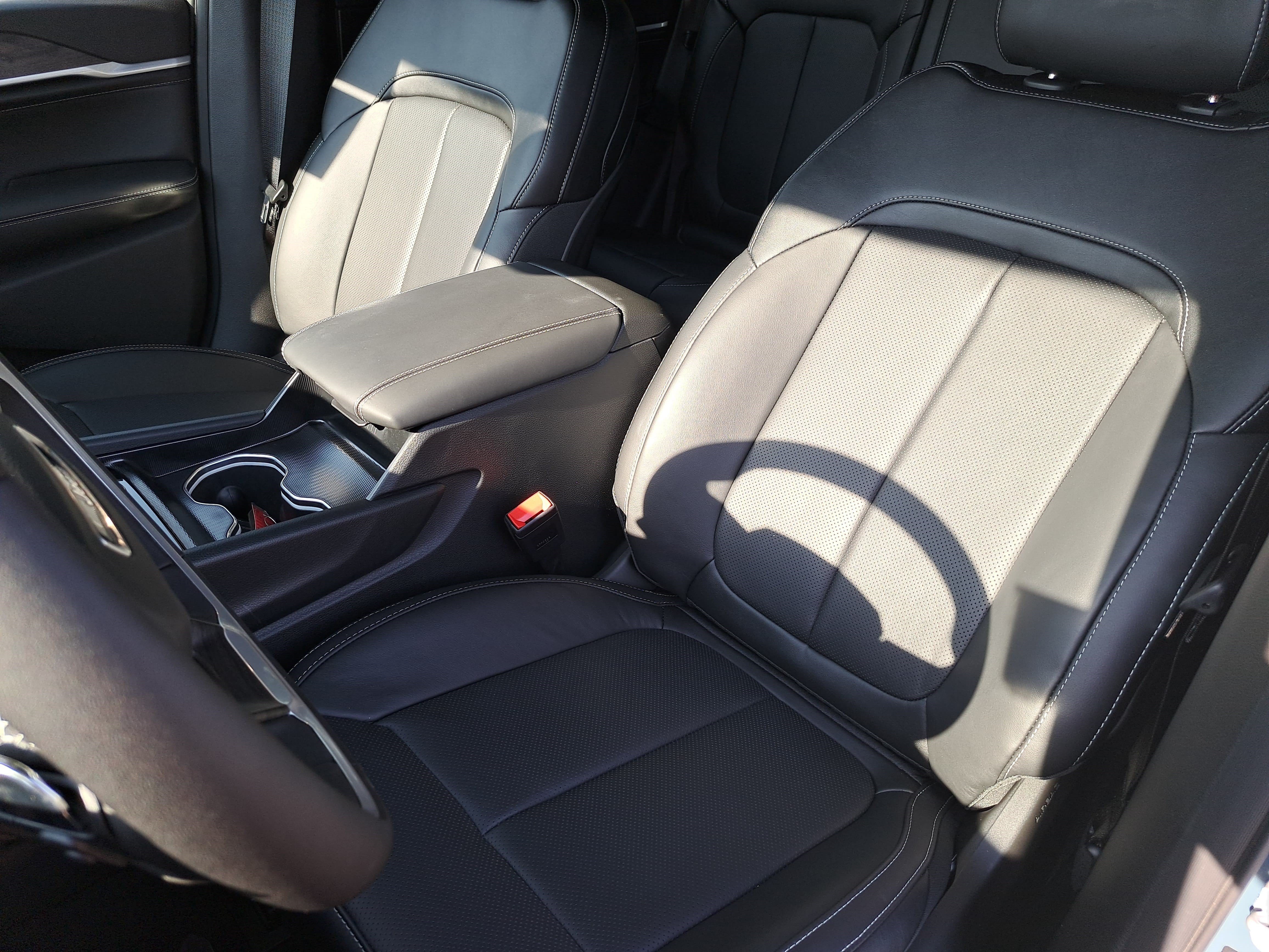 New 2026 Jeep Grand Cherokee Limited AWD/4WD image 15