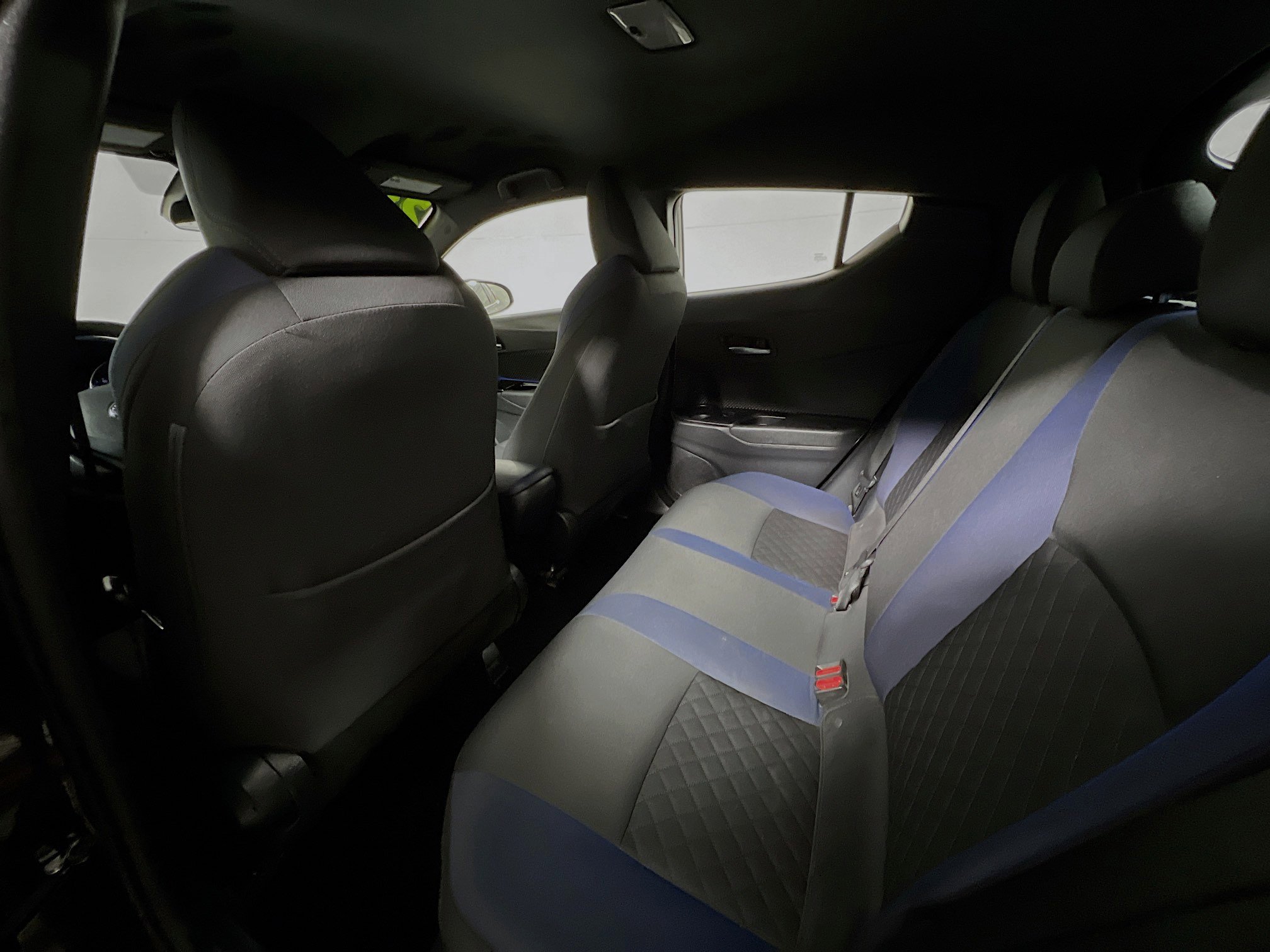 Used 2021 Toyota C-HR XLE image 29