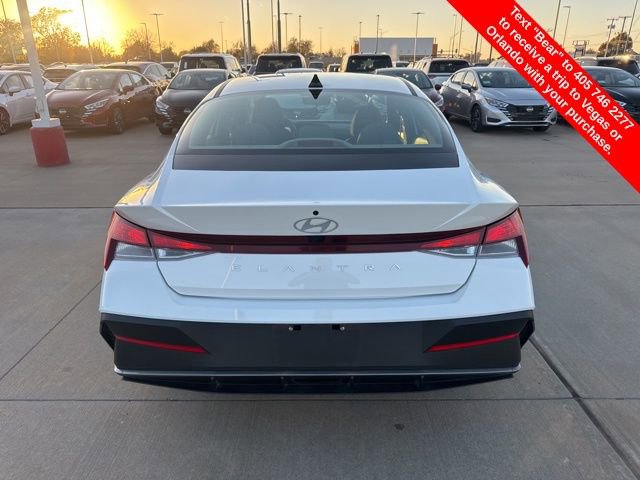 Used 2024 Hyundai Elantra SEL image 4