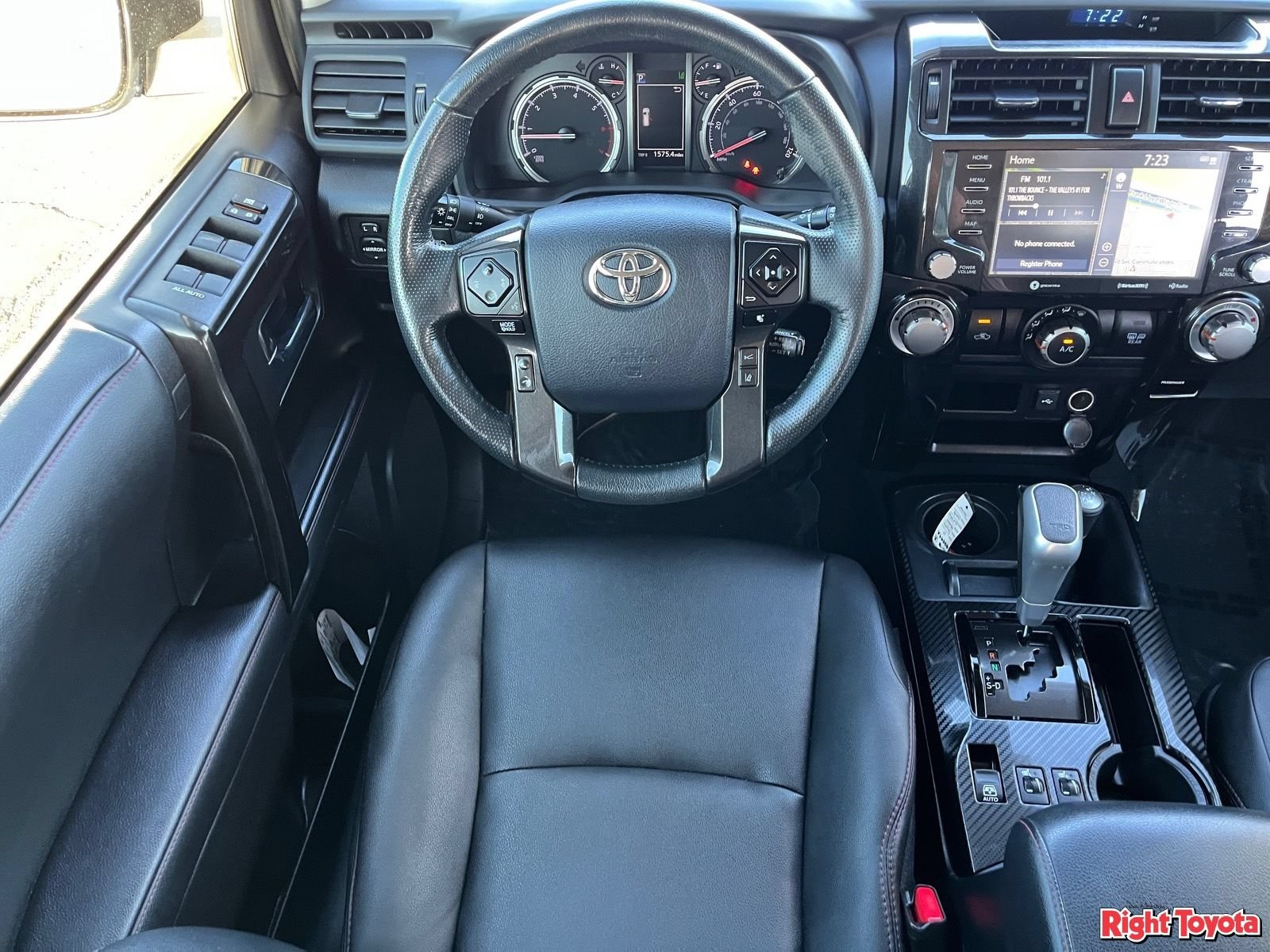 Certified 2023 Toyota 4Runner TRD Off-Road Premium AWD/4WD image 17