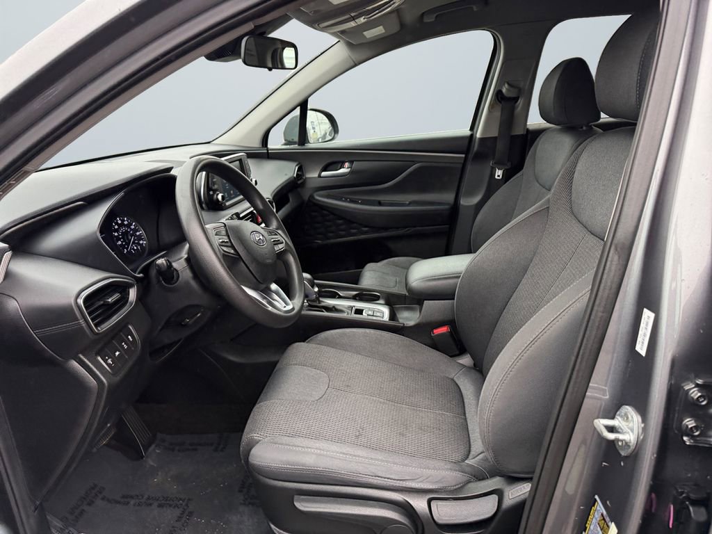 Used 2020 Hyundai Santa Fe SE image 9