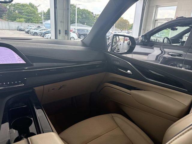 Certified 2024 Cadillac Escalade Premium Luxury w/ LPO, Floor Liner Package AWD/4WD image 65