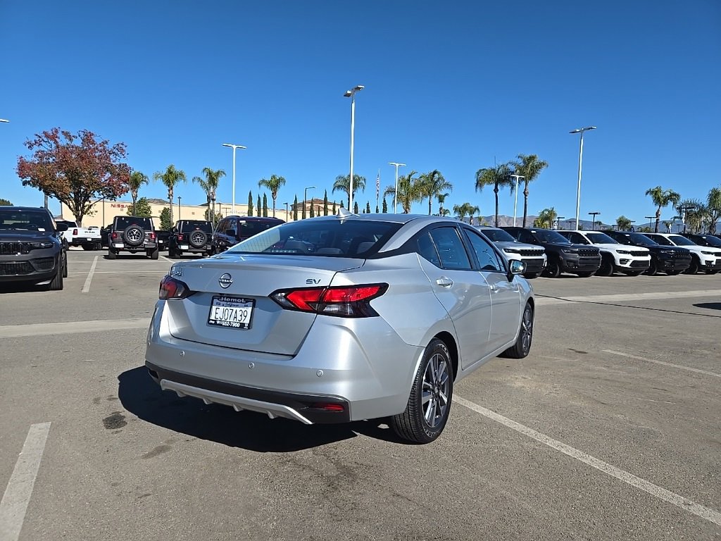 Used 2023 Nissan Versa SV image 8