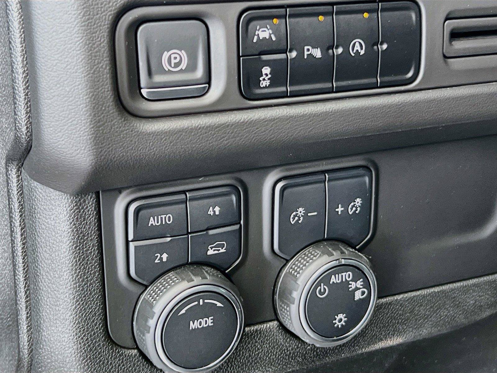 Used 2024 Chevrolet Tahoe LT AWD/4WD image 14