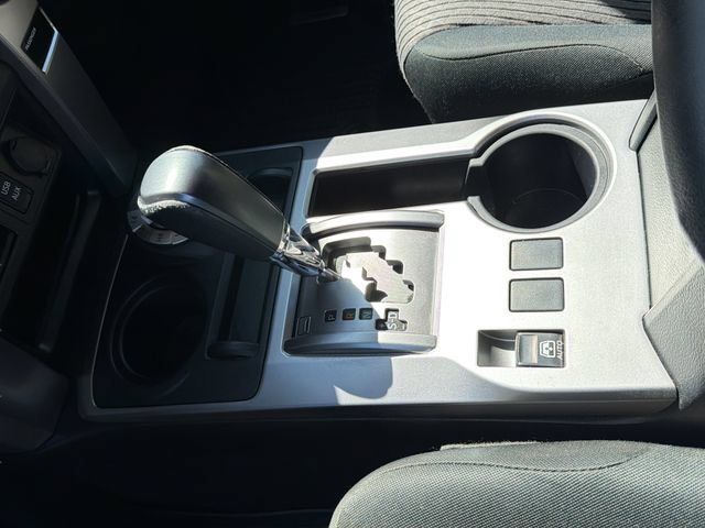 Used 2019 Toyota 4Runner SR5 AWD/4WD image 25