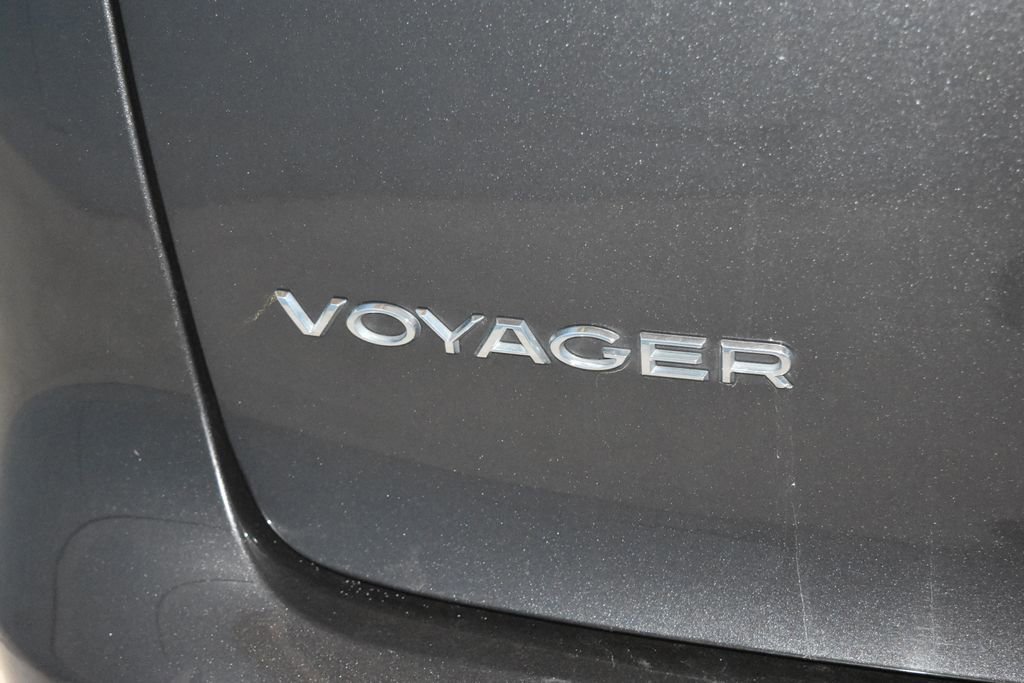 Used 2023 Chrysler Voyager LX FWD image 26