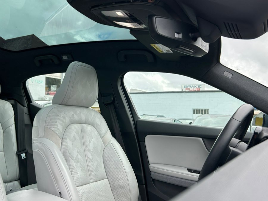Used 2023 Polestar Polestar 2 w/ Pilot Pack image 37