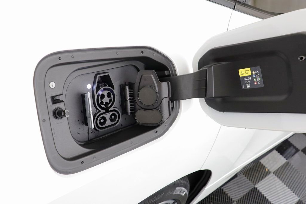 New 2026 BMW iX M70 image 21