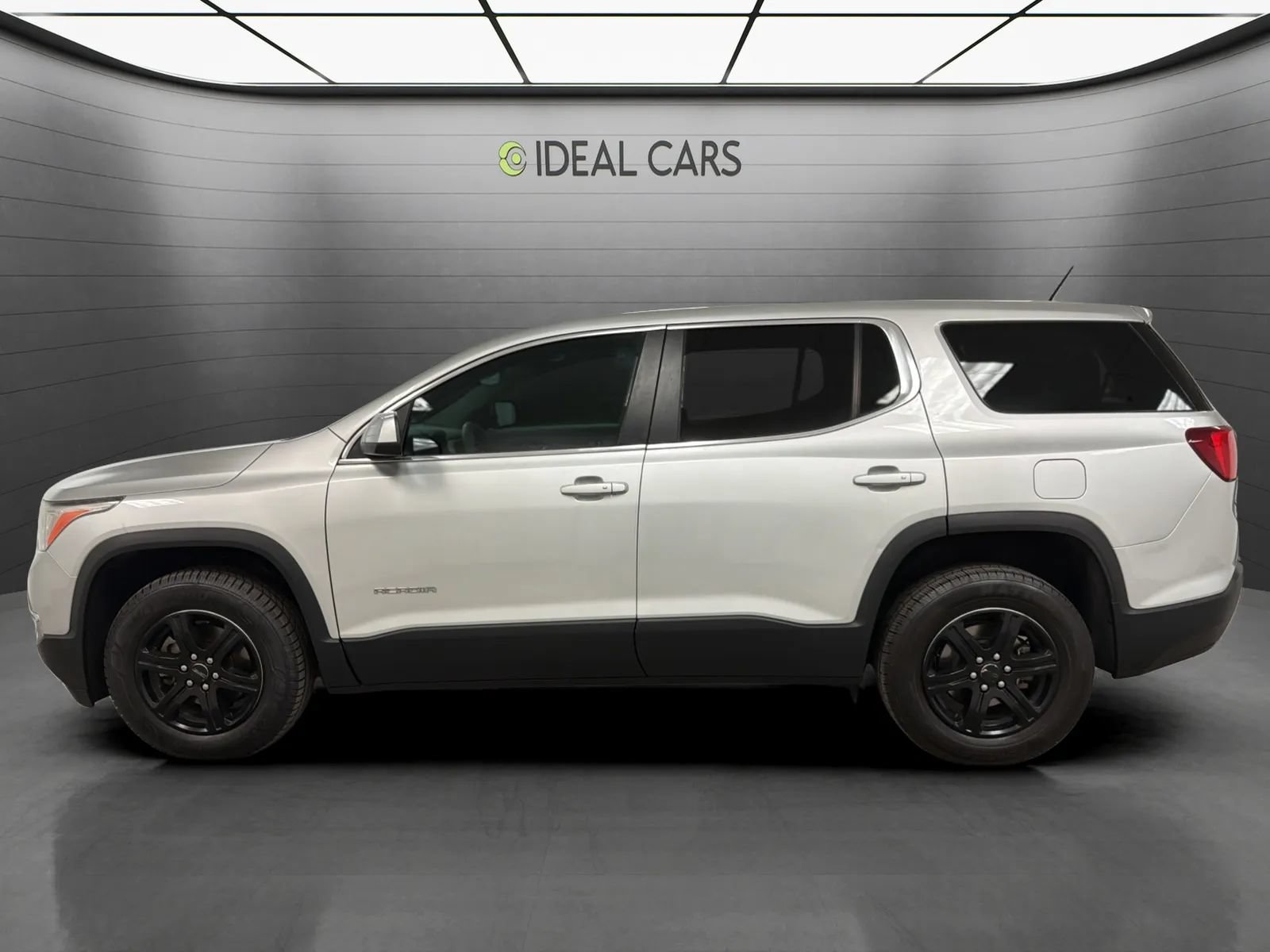 Used 2018 GMC Acadia SLE FWD image 8