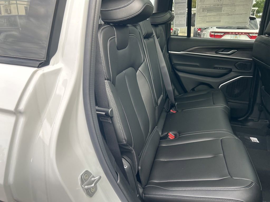 New 2026 Jeep Grand Cherokee Limited image 28