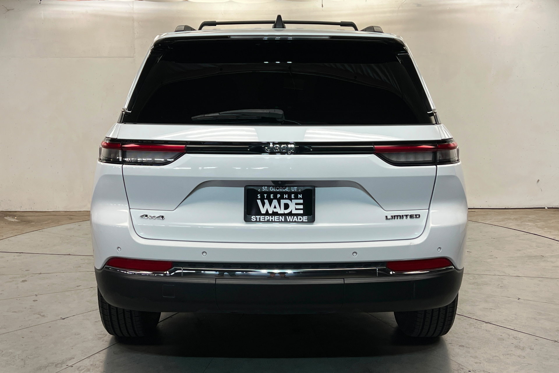 Used 2022 Jeep Grand Cherokee Limited AWD/4WD image 5