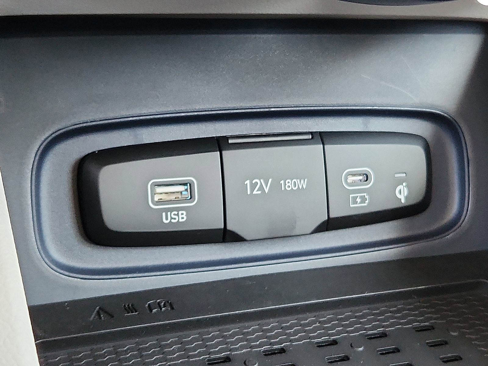 New 2026 Hyundai Venue SEL image 19