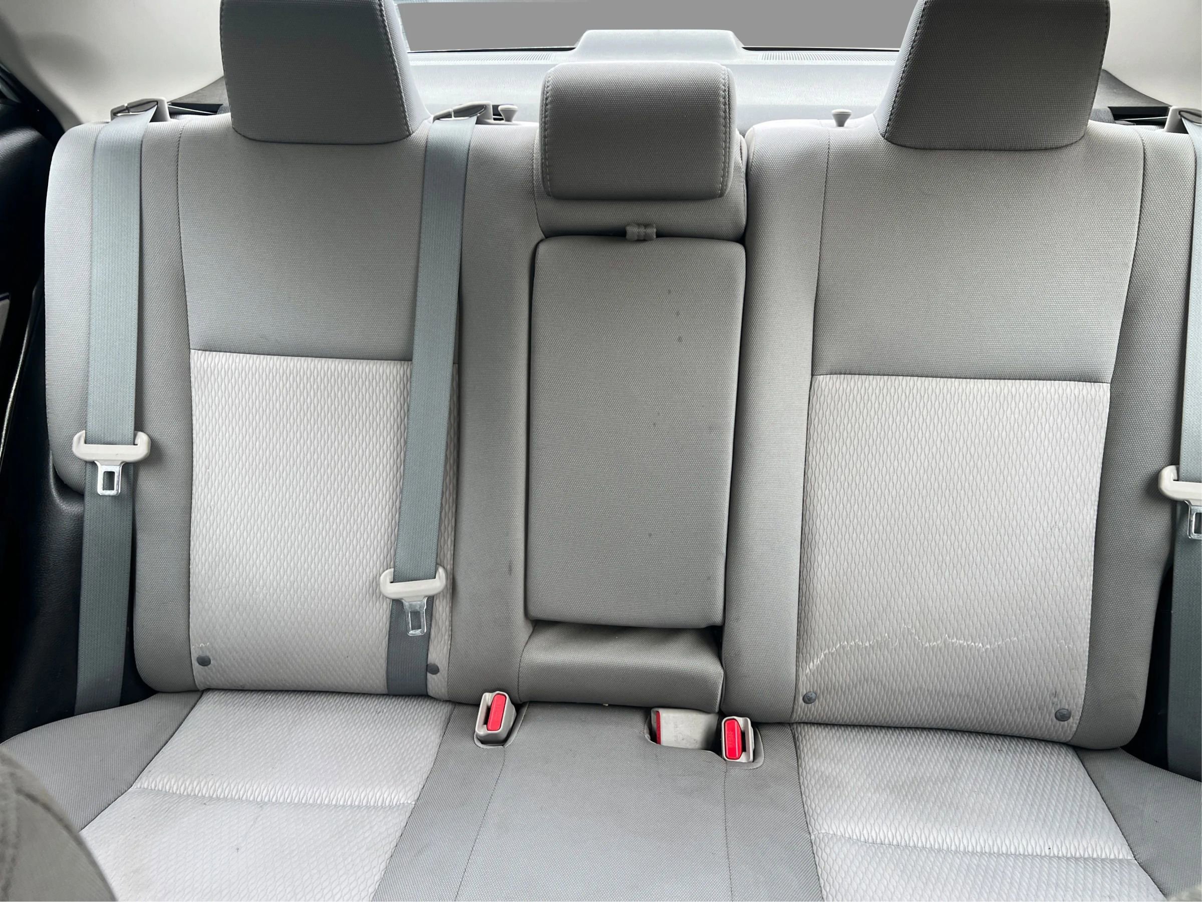 Used 2015 Toyota Corolla LE image 16