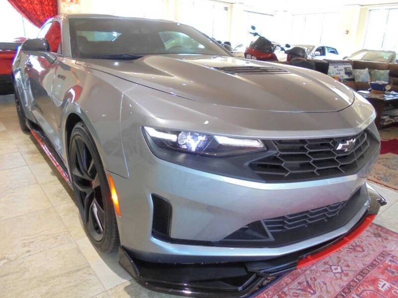 Used 2023 Chevrolet Camaro LT w/ Technology Package image 4
