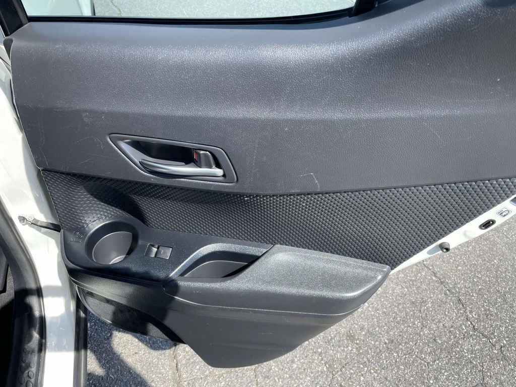 Used 2021 Toyota C-HR LE image 41